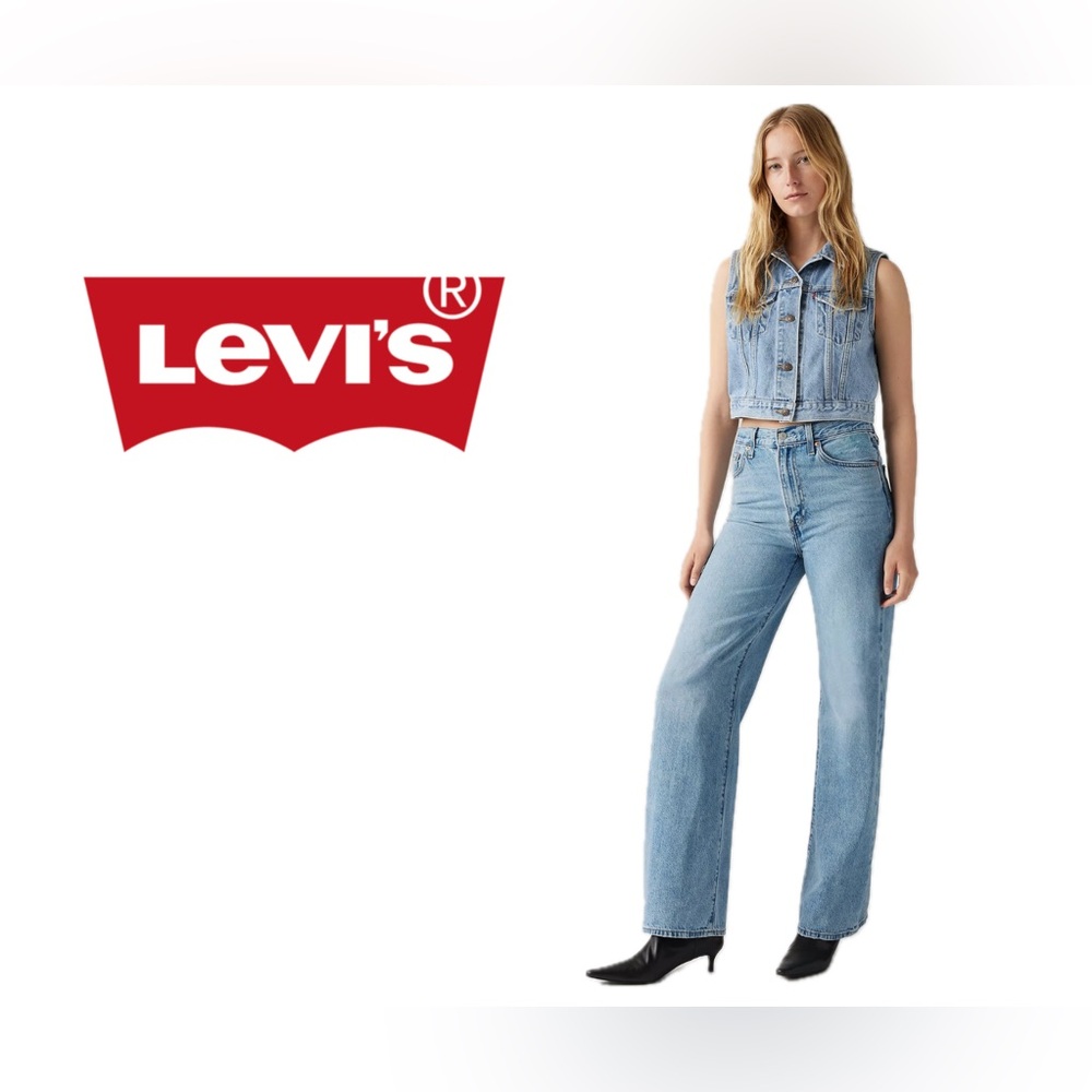 NWOT - Levi’s Ribcage Wide Leg Size 28 in Medium Wash